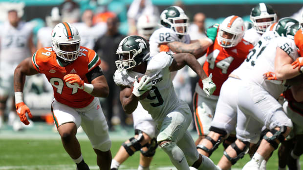 Kenneth Walker III Michigan State vs Miami 2021 USATSI_16778350